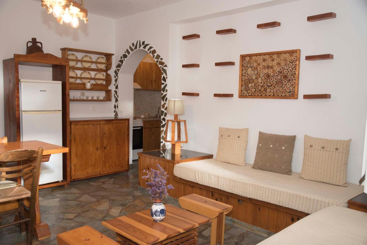 Papafragas Studios *